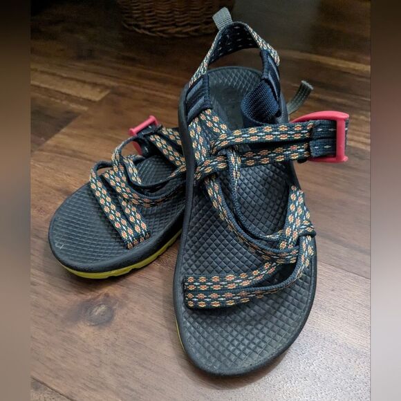 Chaco ZX/1 Ecotread Girls Kid's/Junior Sandals Black Yellow Crest Citrus Size 13